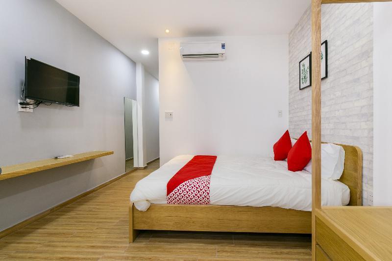 Oyo 414 Sài Gòn Khách sạn 2*